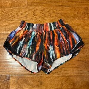 Lululemon athletica chroma fusion rainbow hotty hot shorts size 4 low rise